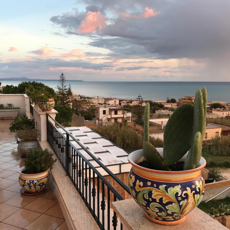 Villa Ceni - Appartamenti Con Camere, Cucina, Wc E Terrazza Sul Mare In Villa Con Piscina, Giardino E Parcheggio Маринелла-ді-Селінунте Екстер'єр фото