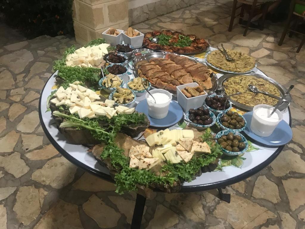 Villa Ceni - Appartamenti Con Camere, Cucina, Wc E Terrazza Sul Mare In Villa Con Piscina, Giardino E Parcheggio Маринелла-ді-Селінунте Екстер'єр фото
