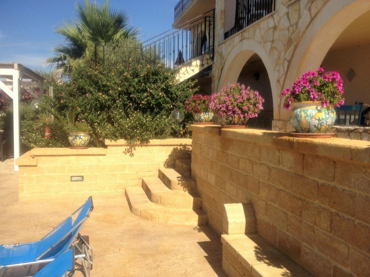 Villa Ceni - Appartamenti Con Camere, Cucina, Wc E Terrazza Sul Mare In Villa Con Piscina, Giardino E Parcheggio Маринелла-ді-Селінунте Екстер'єр фото