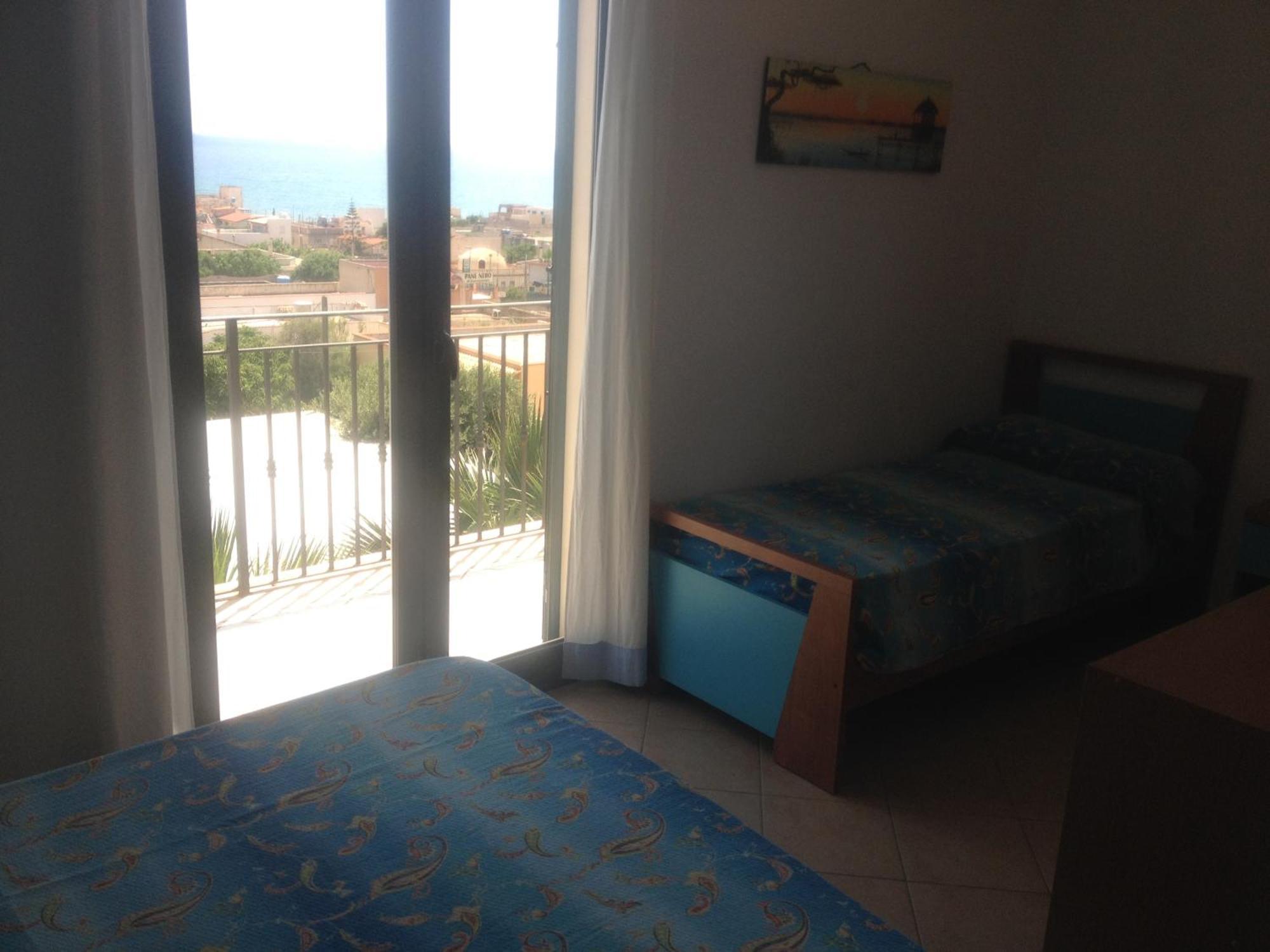 Villa Ceni - Appartamenti Con Camere, Cucina, Wc E Terrazza Sul Mare In Villa Con Piscina, Giardino E Parcheggio Маринелла-ді-Селінунте Екстер'єр фото