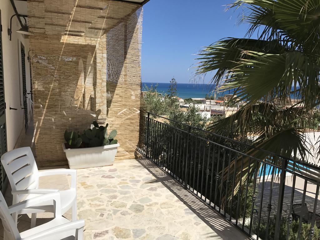 Villa Ceni - Appartamenti Con Camere, Cucina, Wc E Terrazza Sul Mare In Villa Con Piscina, Giardino E Parcheggio Маринелла-ді-Селінунте Екстер'єр фото