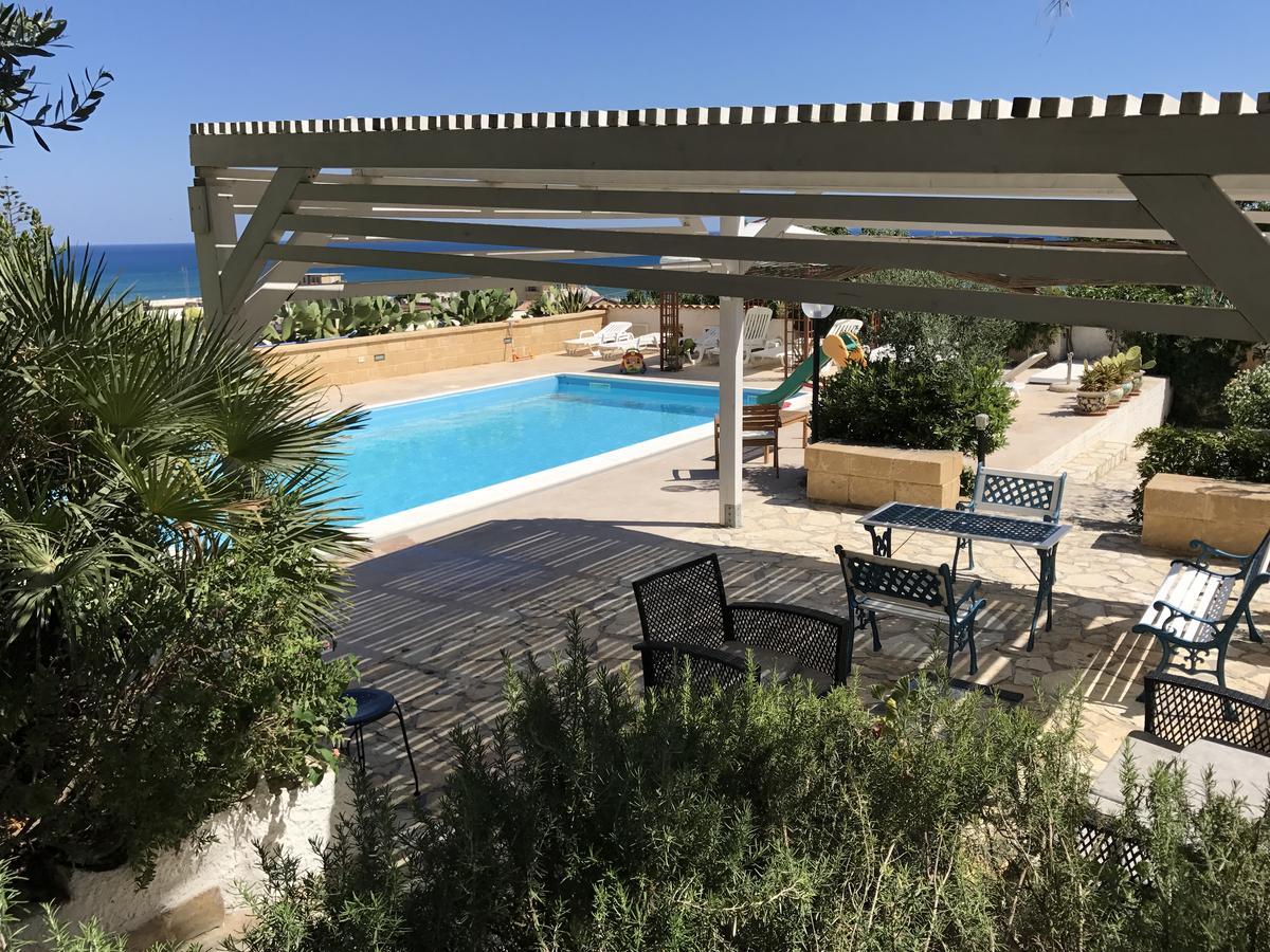 Villa Ceni - Appartamenti Con Camere, Cucina, Wc E Terrazza Sul Mare In Villa Con Piscina, Giardino E Parcheggio Маринелла-ді-Селінунте Екстер'єр фото