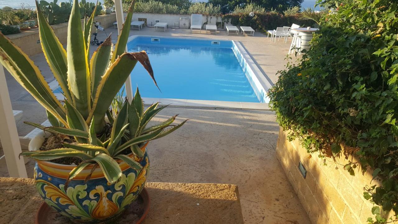 Villa Ceni - Appartamenti Con Camere, Cucina, Wc E Terrazza Sul Mare In Villa Con Piscina, Giardino E Parcheggio Маринелла-ді-Селінунте Екстер'єр фото